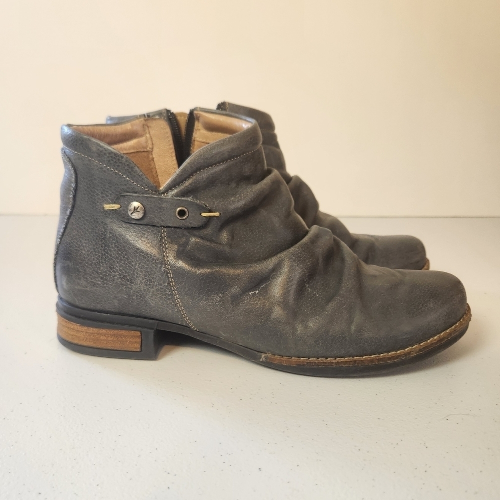 Wanda Panda Gray Leather Ankle Boots Zipper Womens size 8 EU 39 Fall Winter - Picture 2 of 8
